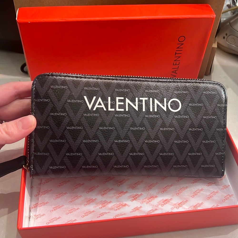 Valentino by Mario Valentino geometric print zip around purse in black